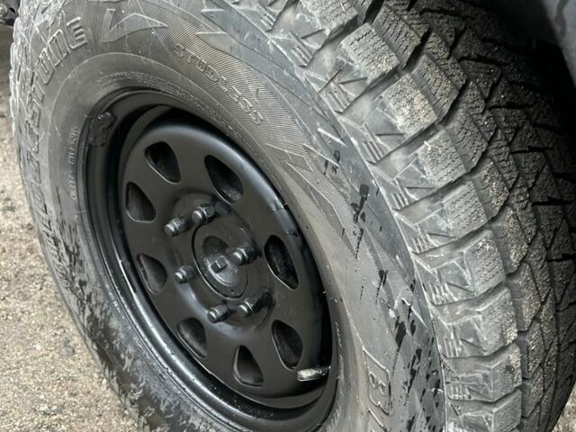 Зелений Ніссан НП, об'ємом двигуна 2.5 л та пробігом 200 тис. км за 8700 $, фото 7 на Automoto.ua