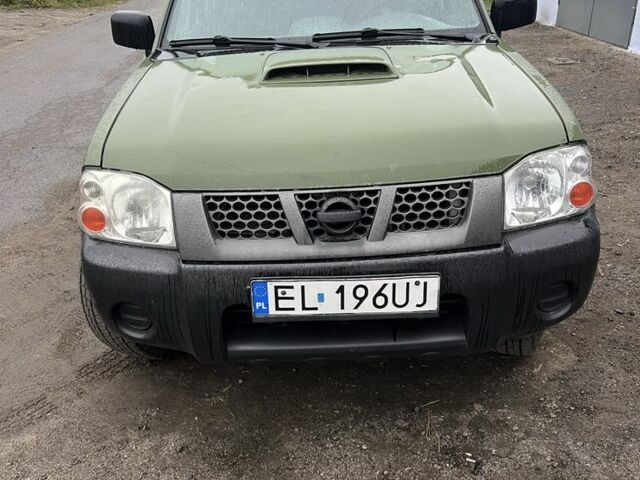 Зелений Ніссан НП, об'ємом двигуна 2.5 л та пробігом 200 тис. км за 8700 $, фото 13 на Automoto.ua
