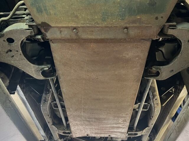 Зелений Ніссан НП, об'ємом двигуна 2.5 л та пробігом 200 тис. км за 8700 $, фото 12 на Automoto.ua