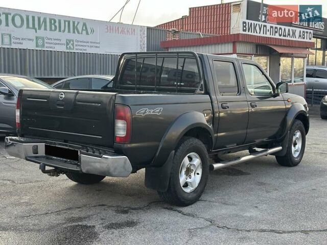 Черный Ниссан НП300, объемом двигателя 2.49 л и пробегом 299 тыс. км за 8750 $, фото 4 на Automoto.ua
