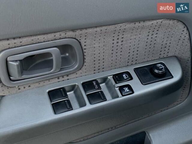 Чорний Ніссан НП300, об'ємом двигуна 2.5 л та пробігом 220 тис. км за 14999 $, фото 36 на Automoto.ua