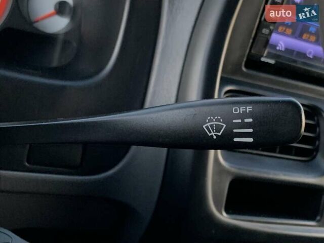 Чорний Ніссан НП300, об'ємом двигуна 2.5 л та пробігом 220 тис. км за 14999 $, фото 42 на Automoto.ua