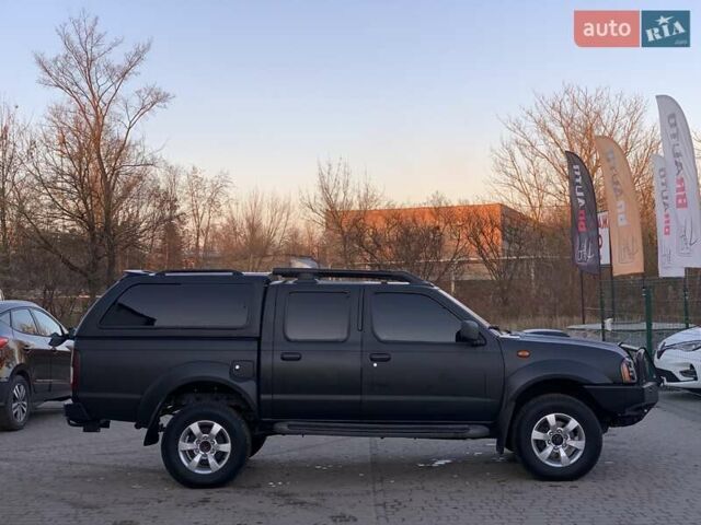 Чорний Ніссан НП300, об'ємом двигуна 2.5 л та пробігом 220 тис. км за 14999 $, фото 21 на Automoto.ua