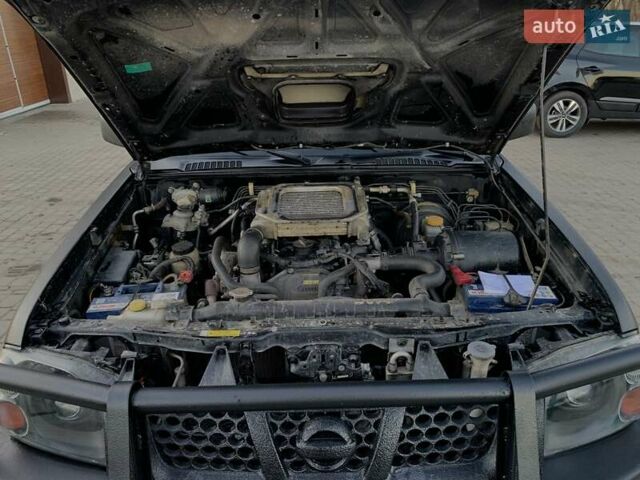 Чорний Ніссан НП300, об'ємом двигуна 2.5 л та пробігом 220 тис. км за 14999 $, фото 49 на Automoto.ua