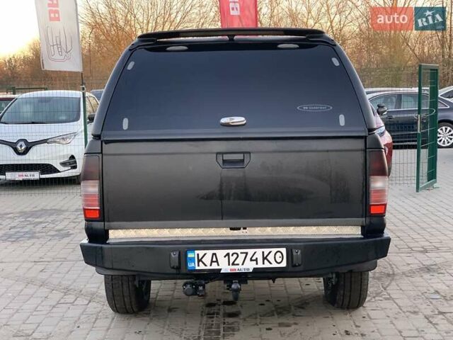 Чорний Ніссан НП300, об'ємом двигуна 2.5 л та пробігом 220 тис. км за 14999 $, фото 16 на Automoto.ua