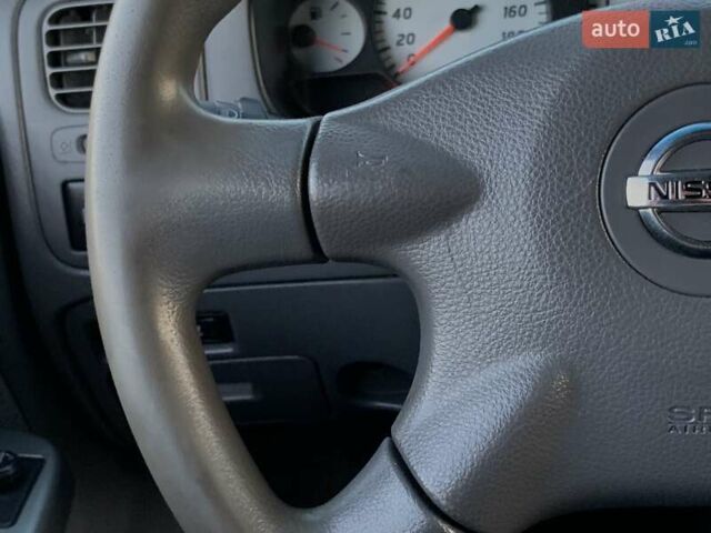 Чорний Ніссан НП300, об'ємом двигуна 2.5 л та пробігом 220 тис. км за 14999 $, фото 39 на Automoto.ua