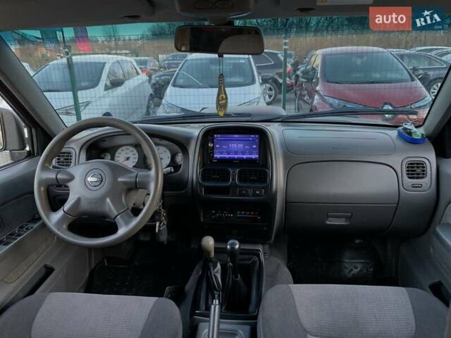 Чорний Ніссан НП300, об'ємом двигуна 2.5 л та пробігом 220 тис. км за 14999 $, фото 35 на Automoto.ua