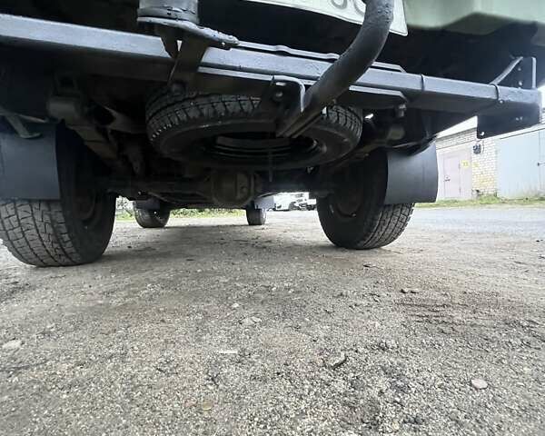 Зелений Ніссан НП300, об'ємом двигуна 2.49 л та пробігом 200 тис. км за 8700 $, фото 4 на Automoto.ua