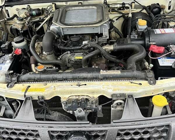 Зелений Ніссан НП300, об'ємом двигуна 2.49 л та пробігом 200 тис. км за 8700 $, фото 8 на Automoto.ua