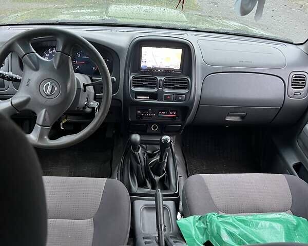 Зелений Ніссан НП300, об'ємом двигуна 2.49 л та пробігом 200 тис. км за 8700 $, фото 6 на Automoto.ua