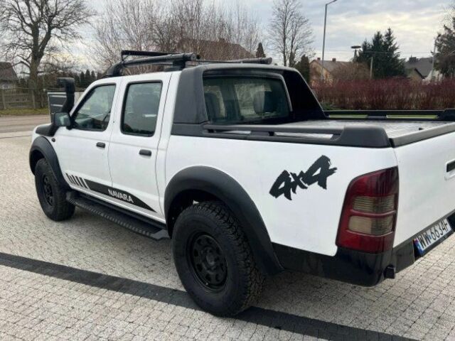 Білий Ніссан Навара, об'ємом двигуна 2.5 л та пробігом 220 тис. км за 2483 $, фото 3 на Automoto.ua