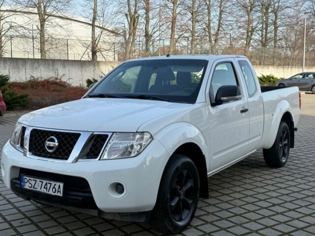 Белый Ниссан Навара, объемом двигателя 2.5 л и пробегом 268 тыс. км за 4600 $, фото 1 на Automoto.ua