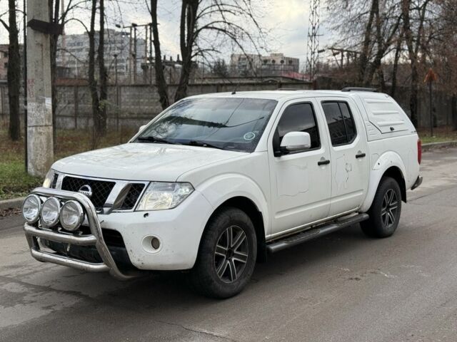 Белый Ниссан Навара, объемом двигателя 0 л и пробегом 145 тыс. км за 4700 $, фото 1 на Automoto.ua