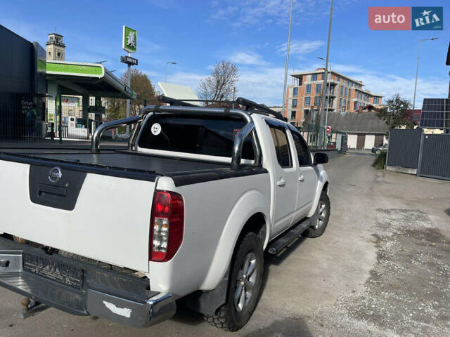 Ниссан Навара 2012 в Львове на Automoto.ua Белый Ниссан Навара, объемом двигателя 2.5 л и пробегом 212 тыс. км за 16000 $, фото 8 на Automoto.ua