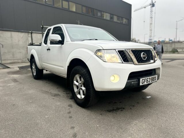 Белый Ниссан Навара, объемом двигателя 2.5 л и пробегом 250 тыс. км за 6500 $, фото 11 на Automoto.ua
