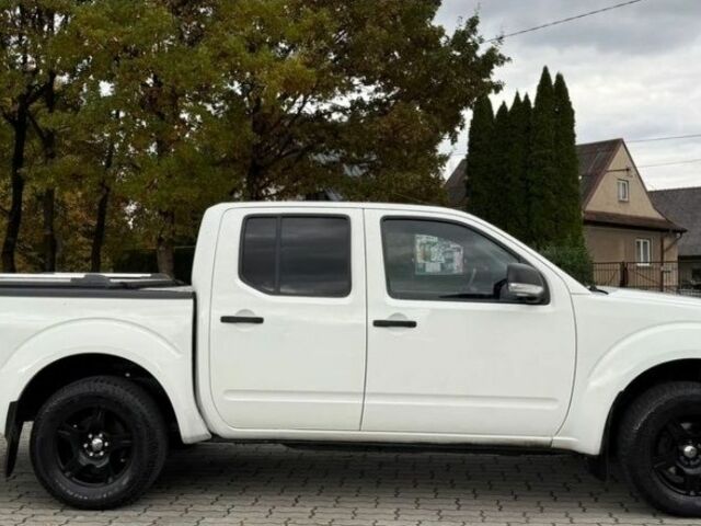 Білий Ніссан Навара, об'ємом двигуна 2.5 л та пробігом 230 тис. км за 3700 $, фото 3 на Automoto.ua