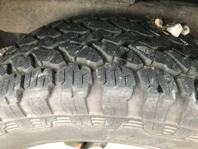 Белый Ниссан Навара, объемом двигателя 2.5 л и пробегом 242 тыс. км за 5500 $, фото 20 на Automoto.ua