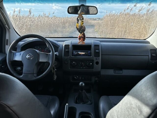 Ниссан Навара 2006 в Барвенковом на Automoto.ua Бежевый Ниссан Навара, объемом двигателя 2.5 л и пробегом 360 тыс. км за 6499 $, фото 6 на Automoto.ua