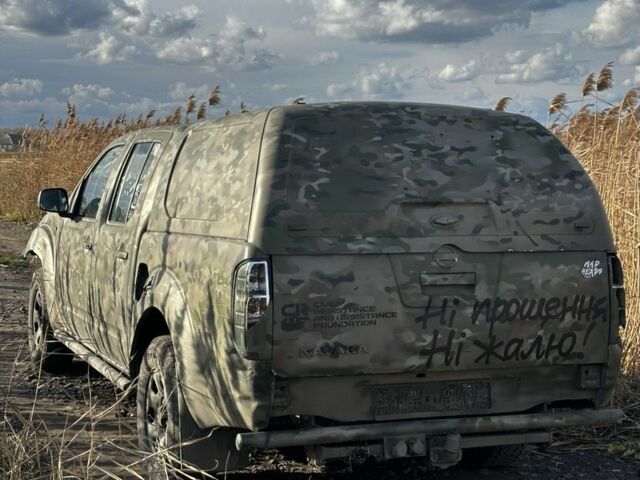 Ниссан Навара 2006 в Барвенковом на Automoto.ua Бежевый Ниссан Навара, объемом двигателя 2.5 л и пробегом 360 тыс. км за 6499 $, фото 4 на Automoto.ua