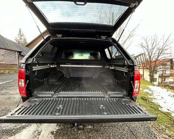 Чорний Ніссан Навара, об'ємом двигуна 1 л та пробігом 355 тис. км за 2941 $, фото 3 на Automoto.ua