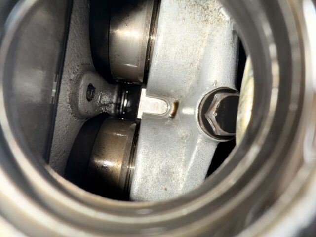 Черный Ниссан Навара, объемом двигателя 2.5 л и пробегом 200 тыс. км за 4750 $, фото 21 на Automoto.ua