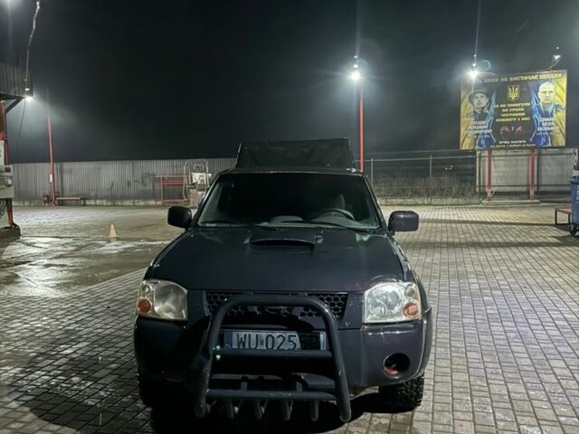 Чорний Ніссан Навара, об'ємом двигуна 3 л та пробігом 300 тис. км за 3200 $, фото 5 на Automoto.ua