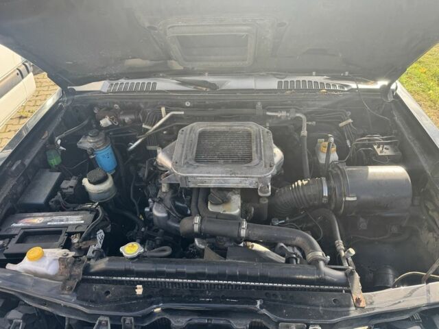 Чорний Ніссан Навара, об'ємом двигуна 2.7 л та пробігом 168 тис. км за 3000 $, фото 9 на Automoto.ua