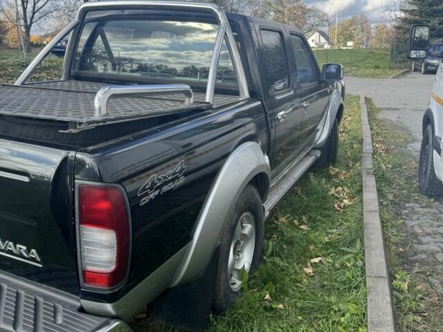 Чорний Ніссан Навара, об'ємом двигуна 2.7 л та пробігом 168 тис. км за 3000 $, фото 5 на Automoto.ua