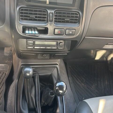 Чорний Ніссан Навара, об'ємом двигуна 2.7 л та пробігом 168 тис. км за 3000 $, фото 10 на Automoto.ua