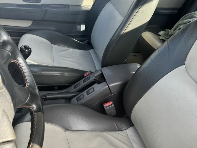 Чорний Ніссан Навара, об'ємом двигуна 2.7 л та пробігом 168 тис. км за 3000 $, фото 7 на Automoto.ua