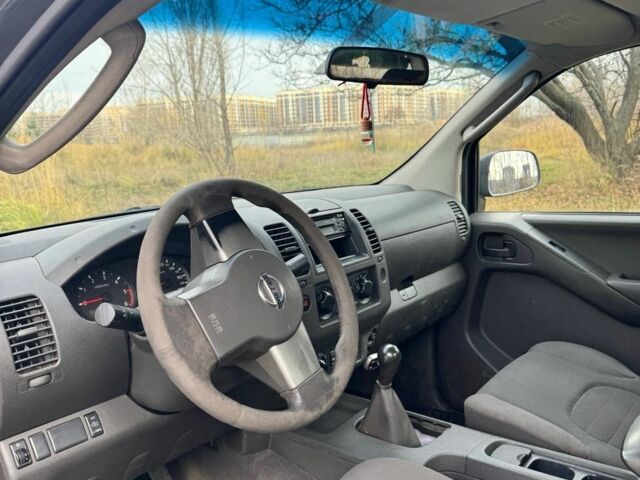 Чорний Ніссан Навара, об'ємом двигуна 2.5 л та пробігом 390 тис. км за 4161 $, фото 14 на Automoto.ua