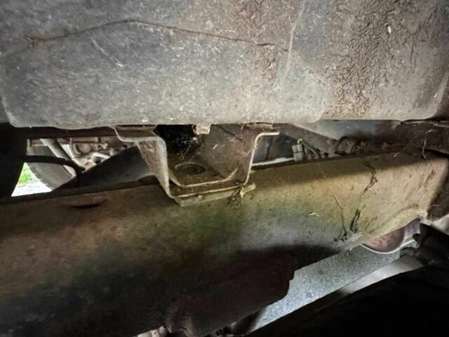 Черный Ниссан Навара, объемом двигателя 2.5 л и пробегом 170 тыс. км за 4900 $, фото 10 на Automoto.ua