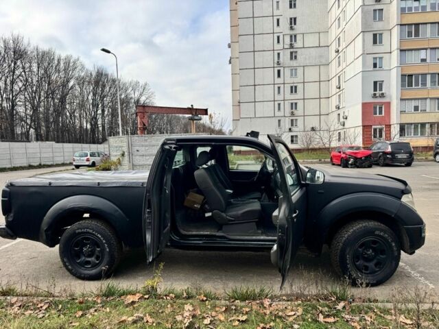 Чорний Ніссан Навара, об'ємом двигуна 2.5 л та пробігом 390 тис. км за 4161 $, фото 4 на Automoto.ua