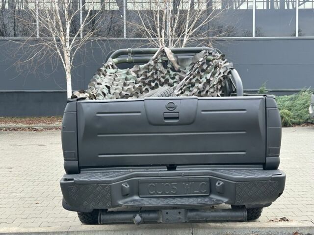 Черный Ниссан Навара, объемом двигателя 2.5 л и пробегом 220 тыс. км за 4250 $, фото 3 на Automoto.ua