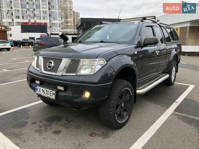 Черный Ниссан Навара, объемом двигателя 2.49 л и пробегом 200 тыс. км за 10000 $, фото 16 на Automoto.ua
