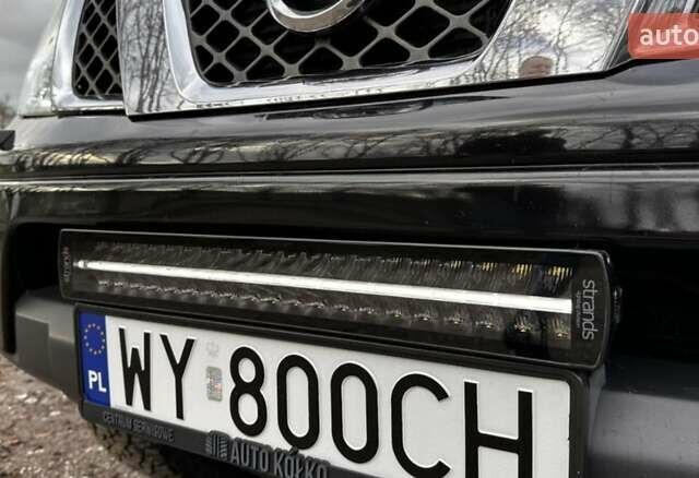 Чорний Ніссан Навара, об'ємом двигуна 0 л та пробігом 225 тис. км за 3700 $, фото 3 на Automoto.ua