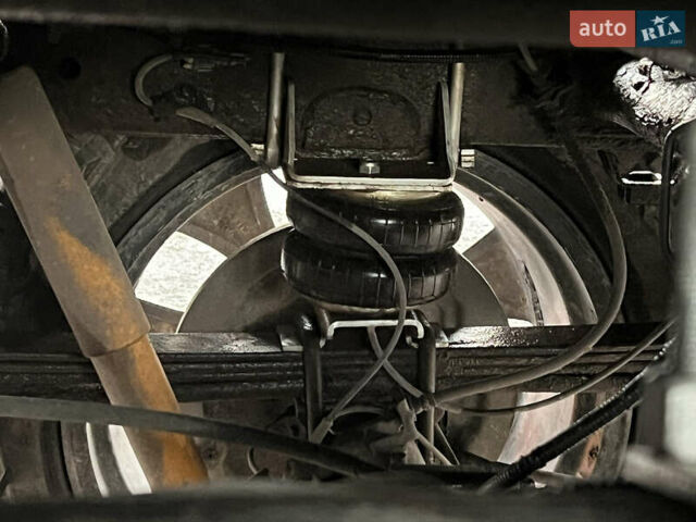 Чорний Ніссан Навара, об'ємом двигуна 2.49 л та пробігом 275 тис. км за 12500 $, фото 7 на Automoto.ua