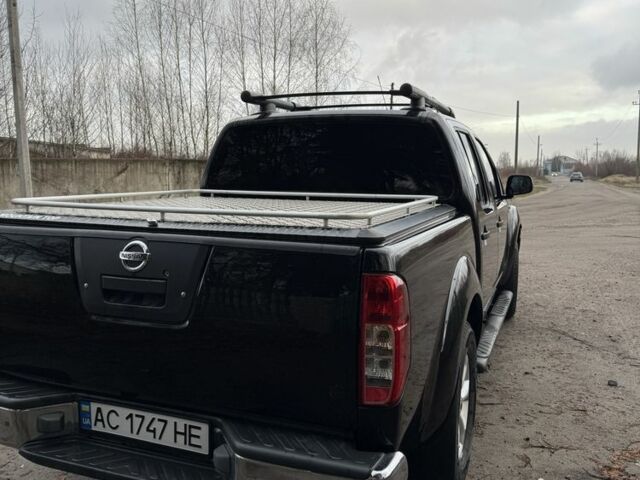Черный Ниссан Навара, объемом двигателя 2.5 л и пробегом 330 тыс. км за 11999 $, фото 3 на Automoto.ua