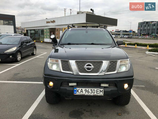 Черный Ниссан Навара, объемом двигателя 2.49 л и пробегом 200 тыс. км за 10000 $, фото 23 на Automoto.ua