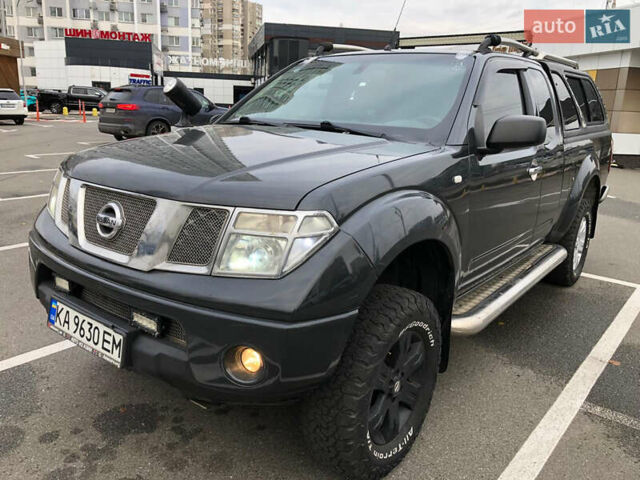 Черный Ниссан Навара, объемом двигателя 2.49 л и пробегом 200 тыс. км за 10000 $, фото 4 на Automoto.ua