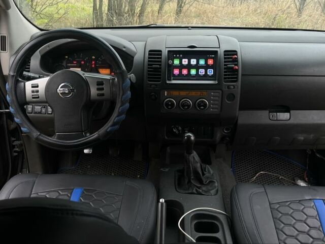Черный Ниссан Навара, объемом двигателя 0 л и пробегом 280 тыс. км за 5250 $, фото 6 на Automoto.ua