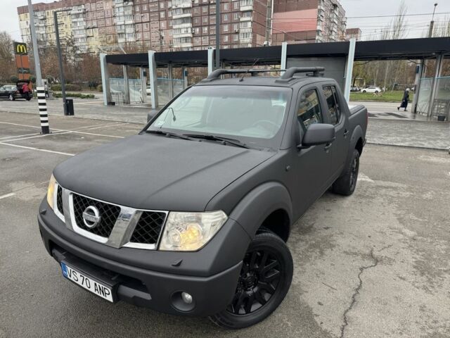 Черный Ниссан Навара, объемом двигателя 2.5 л и пробегом 220 тыс. км за 6700 $, фото 2 на Automoto.ua