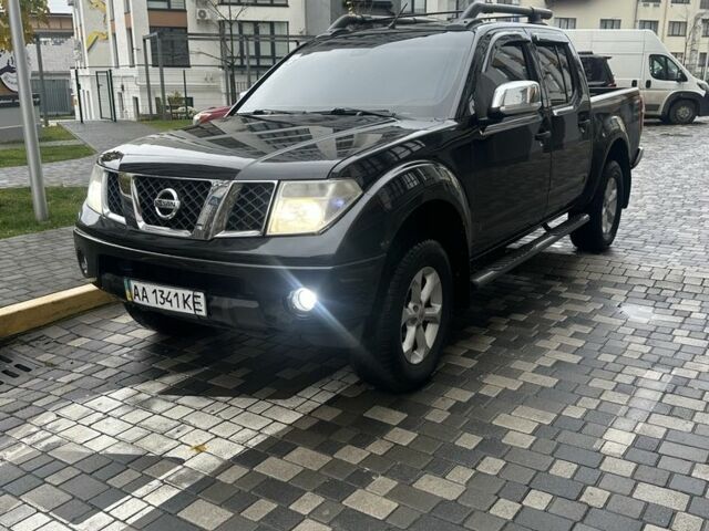 Чорний Ніссан Навара, об'ємом двигуна 2.5 л та пробігом 218 тис. км за 12500 $, фото 2 на Automoto.ua