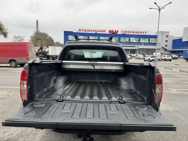 Черный Ниссан Навара, объемом двигателя 2.5 л и пробегом 220 тыс. км за 6700 $, фото 12 на Automoto.ua