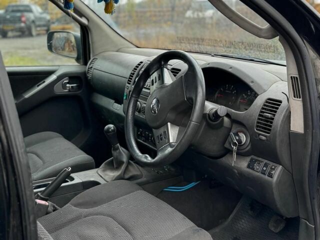 Ниссан Навара 2007 в Балаклее на Automoto.ua Черный Ниссан Навара, объемом двигателя 2.5 л и пробегом 192 тыс. км за 4200 $, фото 4 на Automoto.ua