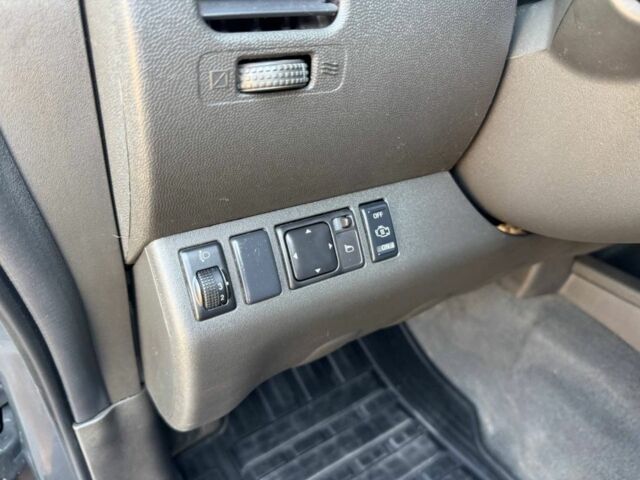 Чорний Ніссан Навара, об'ємом двигуна 2.5 л та пробігом 270 тис. км за 6900 $, фото 11 на Automoto.ua