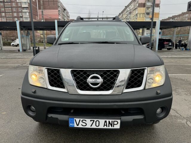 Черный Ниссан Навара, объемом двигателя 2.5 л и пробегом 220 тыс. км за 6700 $, фото 4 на Automoto.ua