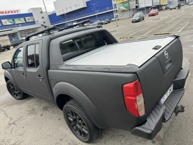 Черный Ниссан Навара, объемом двигателя 2.5 л и пробегом 220 тыс. км за 6700 $, фото 14 на Automoto.ua