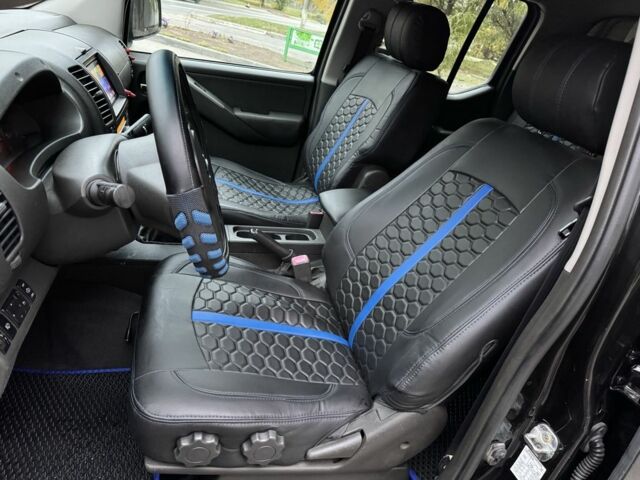 Ниссан Навара 2007 в Днепре (Днепропетровске) на Automoto.ua Черный Ниссан Навара, объемом двигателя 2.5 л и пробегом 200 тыс. км за 6700 $, фото 12 на Automoto.ua