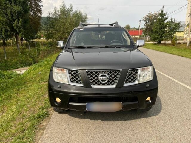Черный Ниссан Навара, объемом двигателя 2.5 л и пробегом 358 тыс. км за 6200 $, фото 2 на Automoto.ua